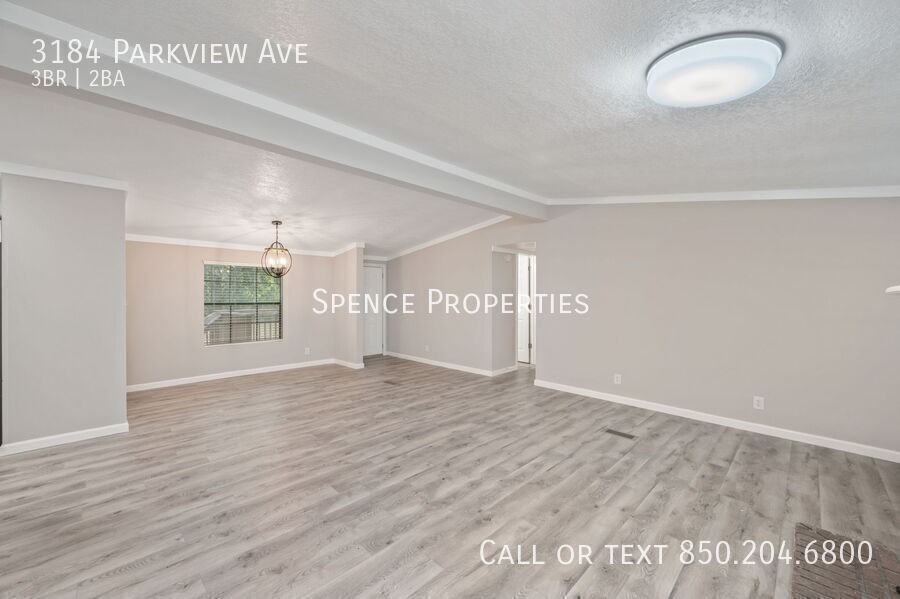 3184 Parkview Ave - Photo 6 of 37