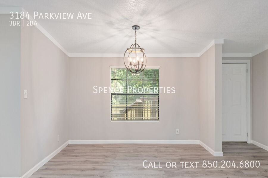 3184 Parkview Ave - Photo 7 of 37