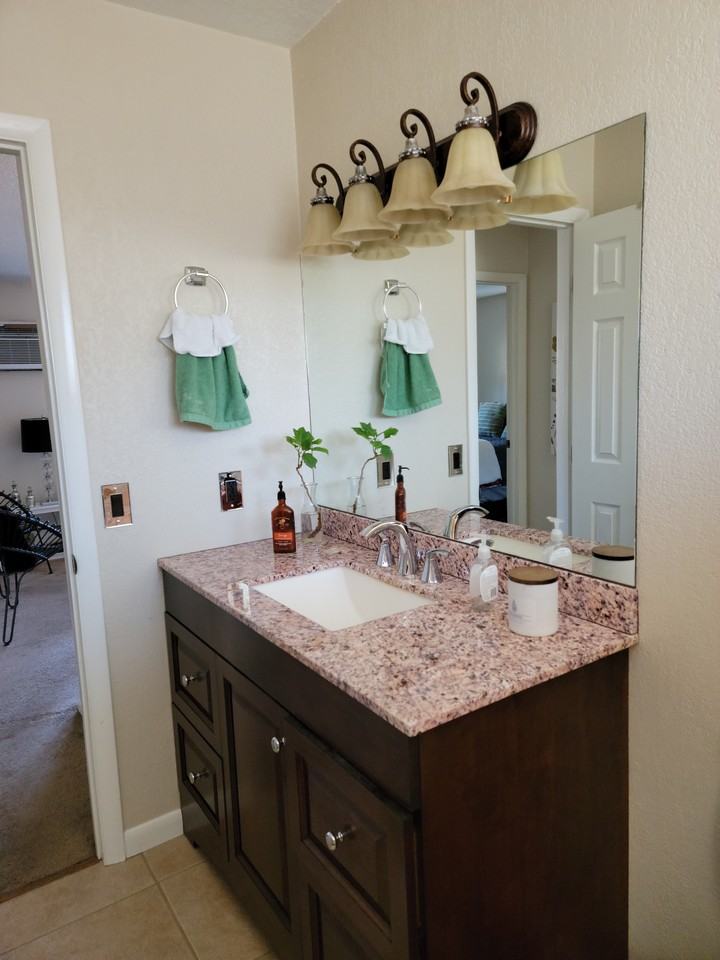 145 S 18th Ave #C - Photo 7 of 12