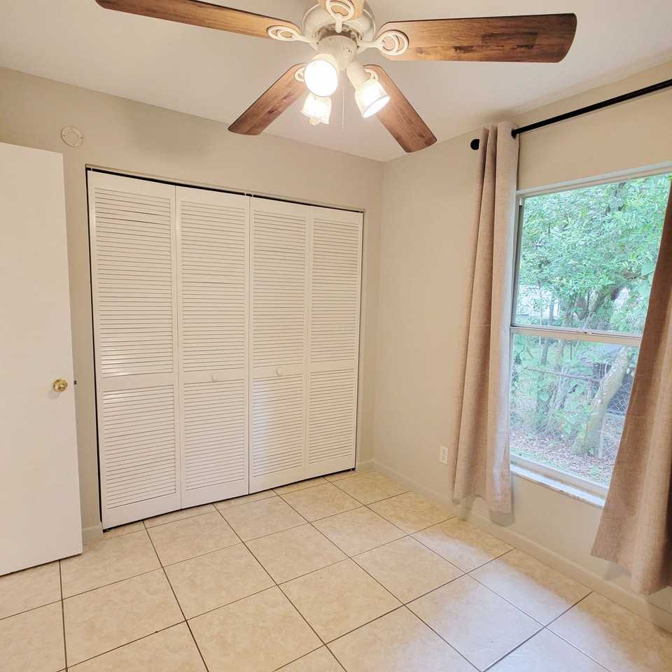 8411 N Greenwood Ave - Photo 7 of 20