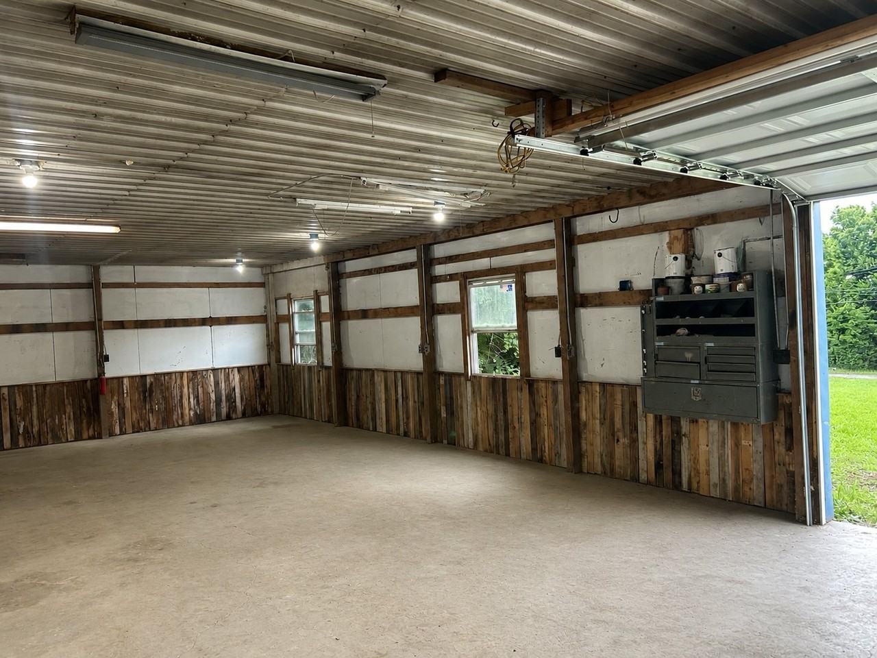 501 W Pike St #D - Photo 3 of 4