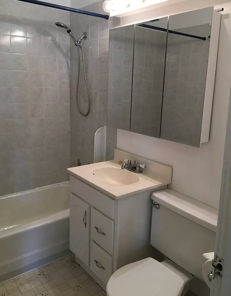 2827 W Sanson Ave - Photo 7 of 9