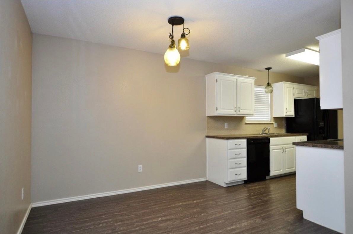 1323 81st St - Photo 5 of 16