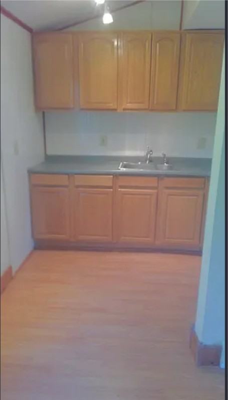 89 Orient St - Photo 3 of 10