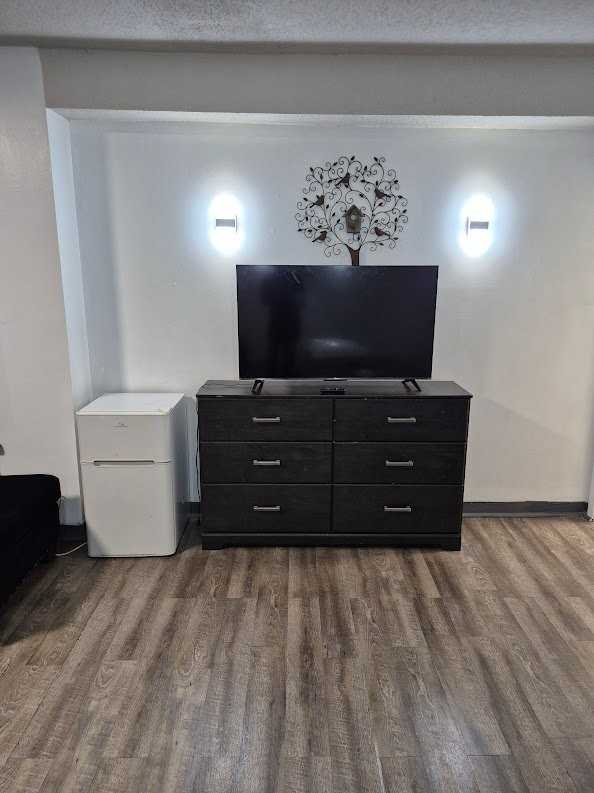 6945 S Indiana Ave #1 - Photo 6 of 9