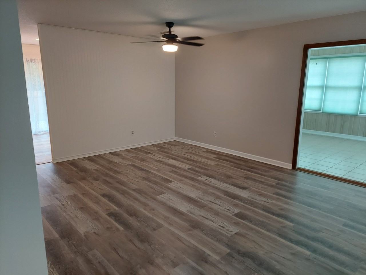 1335 Windamere Rd - Photo 4 of 21