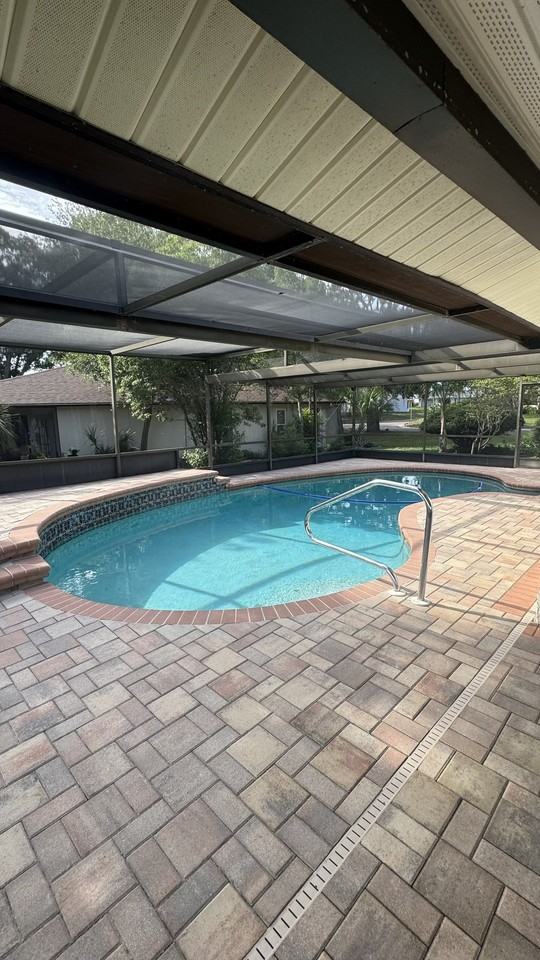 7409 Lake Forest Cir - Photo 2 of 20