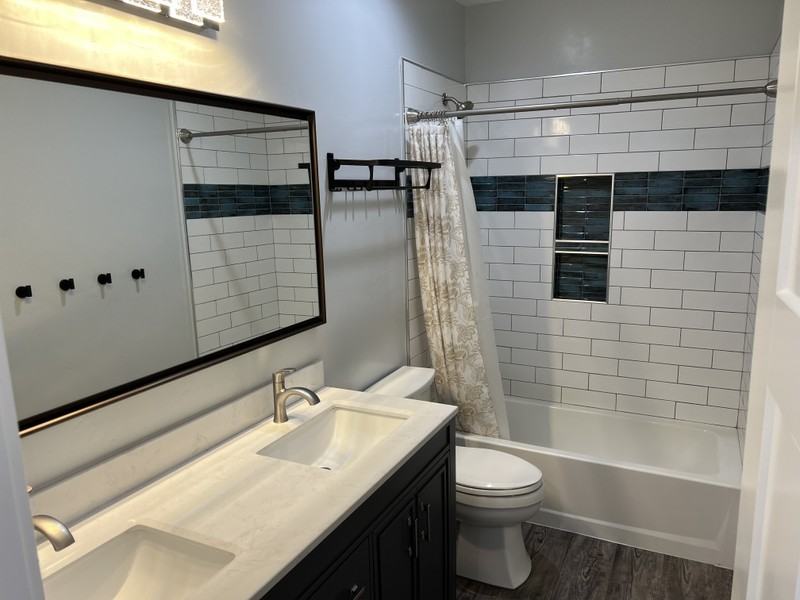 2205 E Grenada Ln - Photo 2 of 8