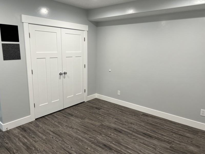 2205 E Grenada Ln - Photo 5 of 8