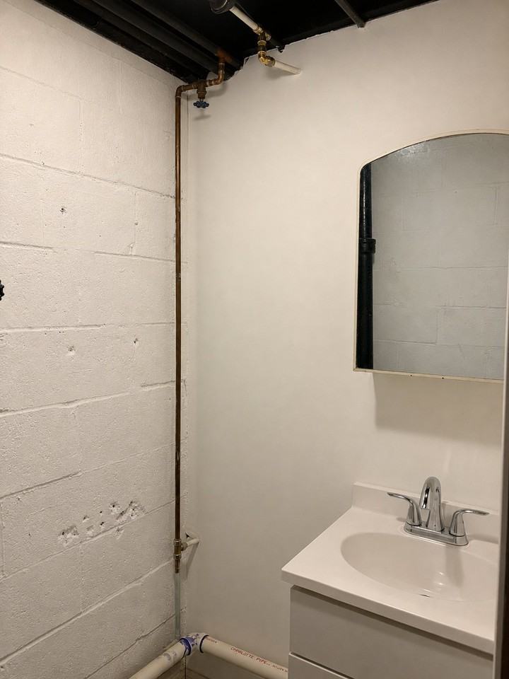 4821 Williston St - Photo 6 of 13