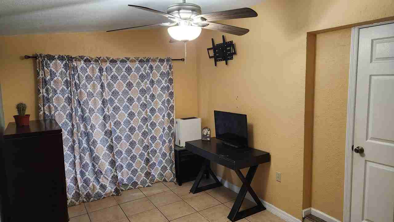 22145 Midway Blvd - Photo 2 of 8