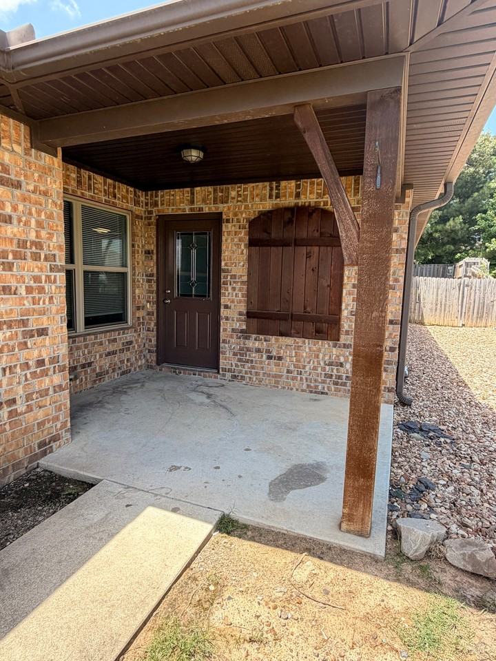 1123 Springhill Rd #B - Photo 2 of 13