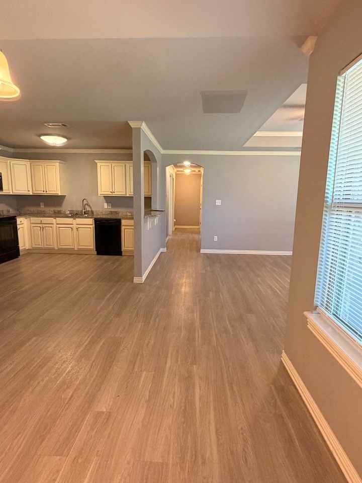 1123 Springhill Rd #B - Photo 3 of 13