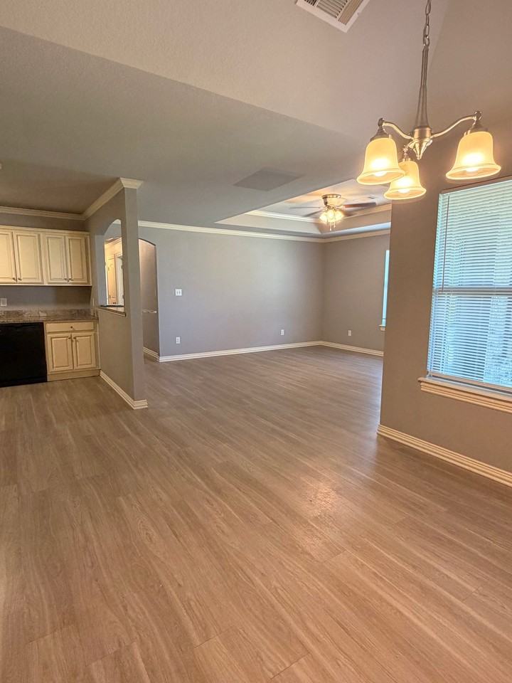 1123 Springhill Rd #B - Photo 4 of 13