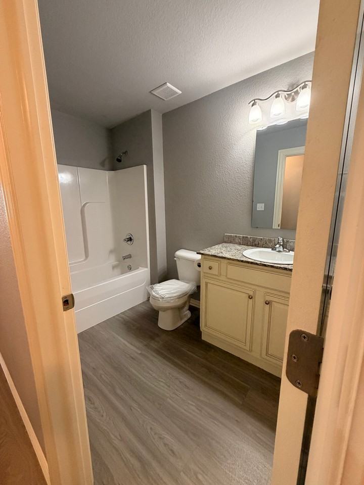 1123 Springhill Rd #B - Photo 6 of 13