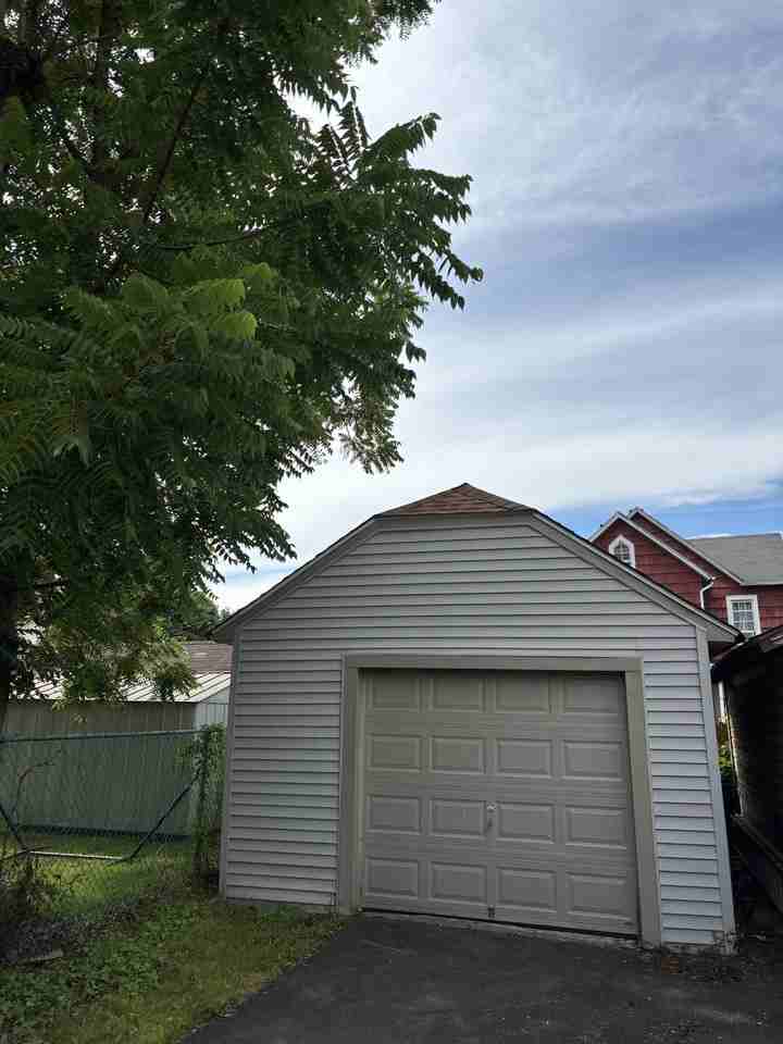 20 Buckley St - Photo 2 of 12