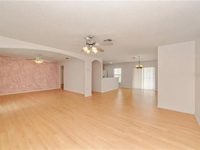 2411 Ashecroft Dr - Photo 3 of 11