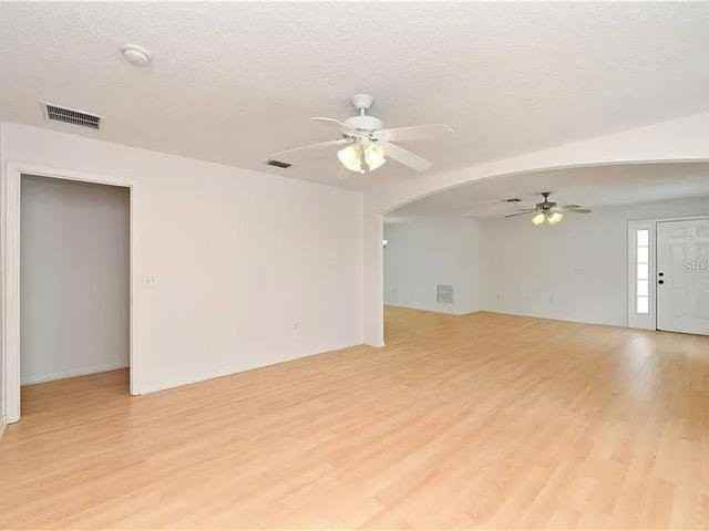 2411 Ashecroft Dr - Photo 4 of 11