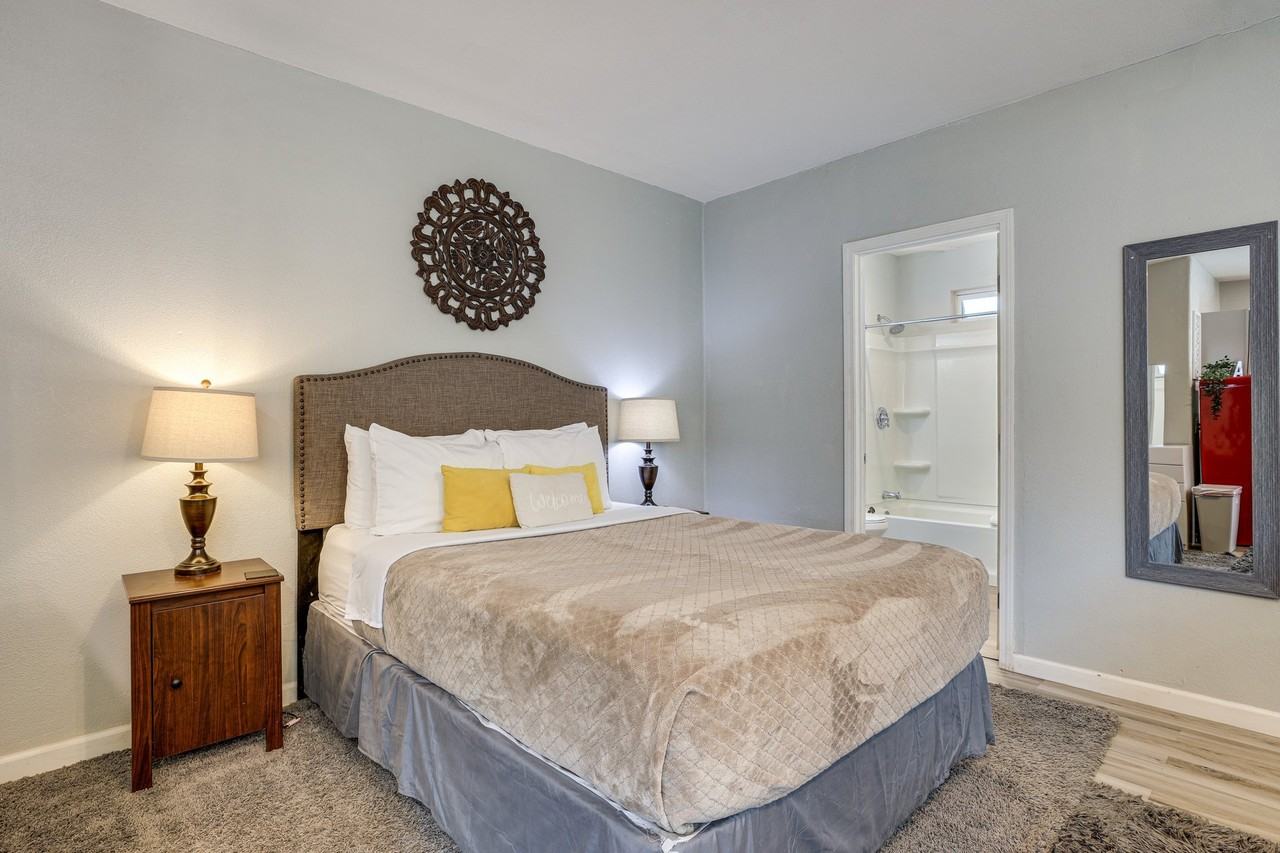 2205 Gabriel Dr #B - Photo 5 of 15