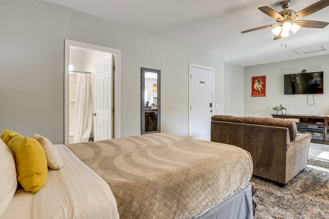 2205 Gabriel Dr #B - Photo 6 of 15