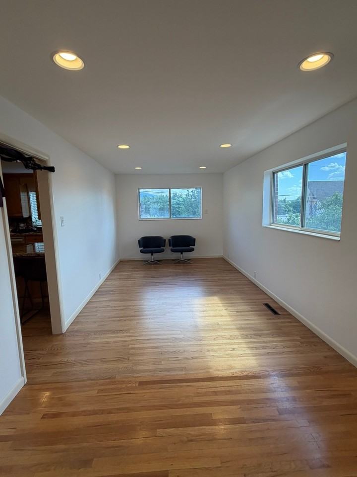 2746 E St - Photo 6 of 20