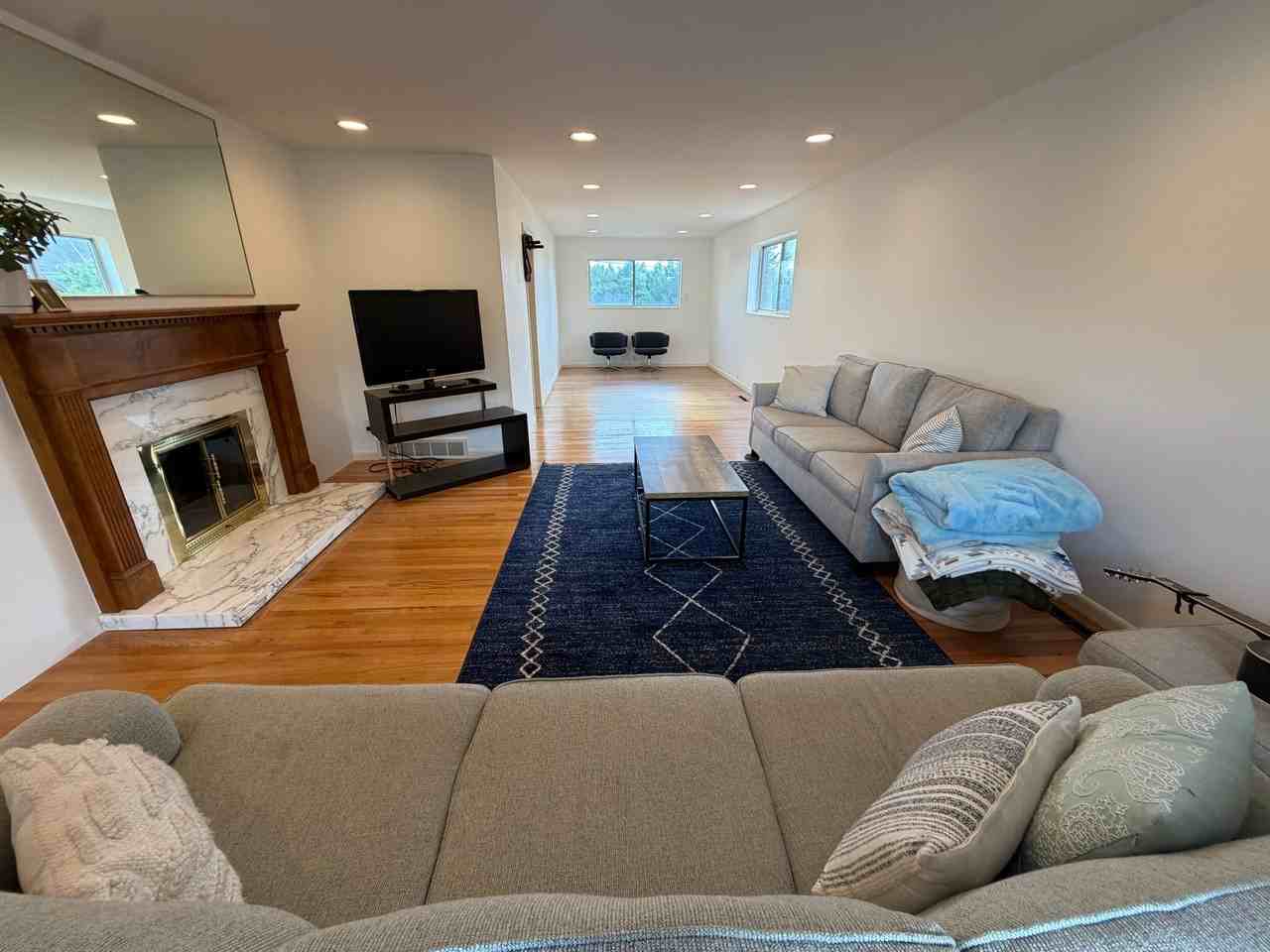 2746 E St - Photo 7 of 20
