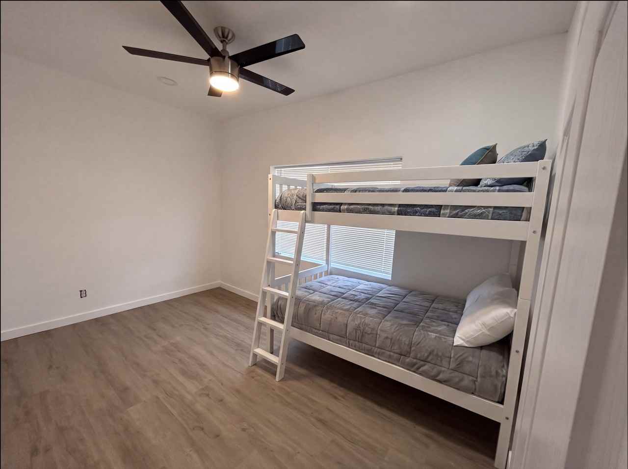 2611 University Ave #A - Photo 2 of 4