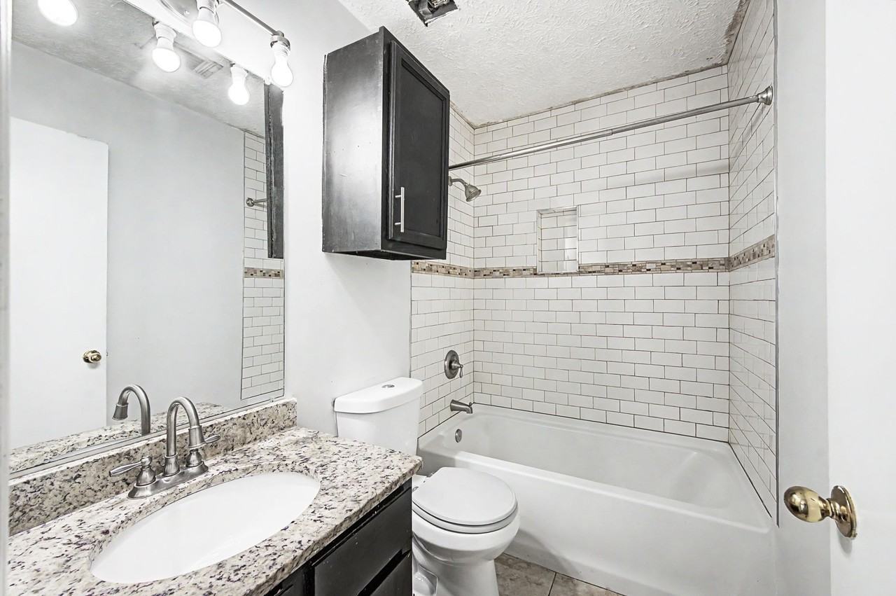 614 Poplar Pl - Photo 6 of 12