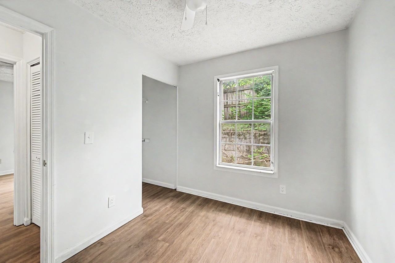 614 Poplar Pl - Photo 7 of 12