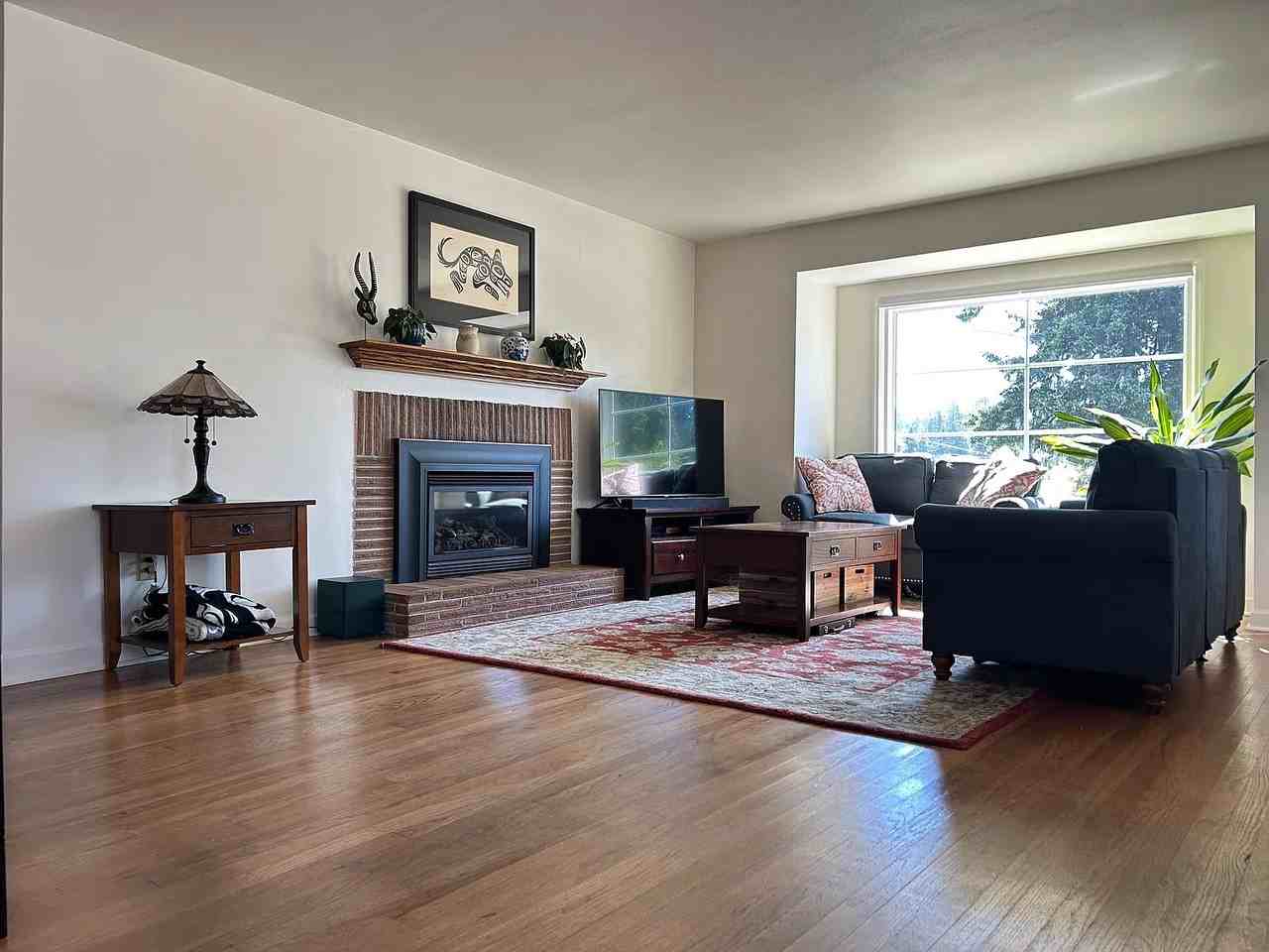14910 5th Ave Ne - Photo 3 of 20