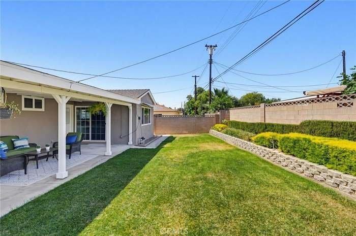14611 Ermita Ave - Photo 3 of 19