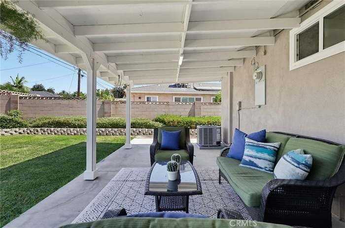 14611 Ermita Ave - Photo 4 of 19