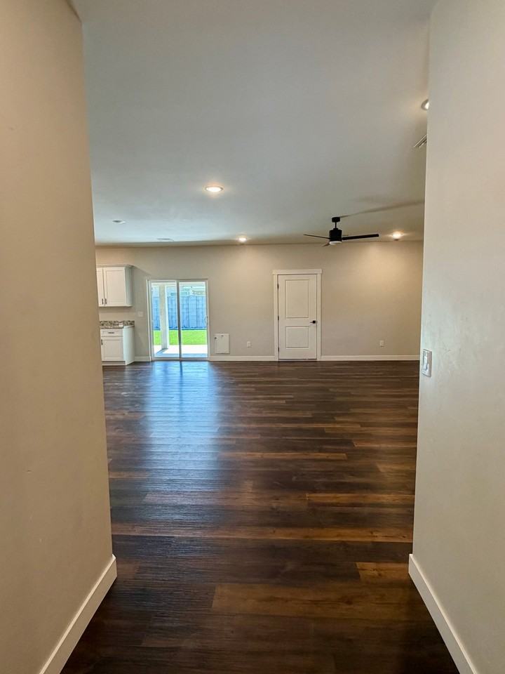 1936 N Eloisa Ln - Photo 4 of 20
