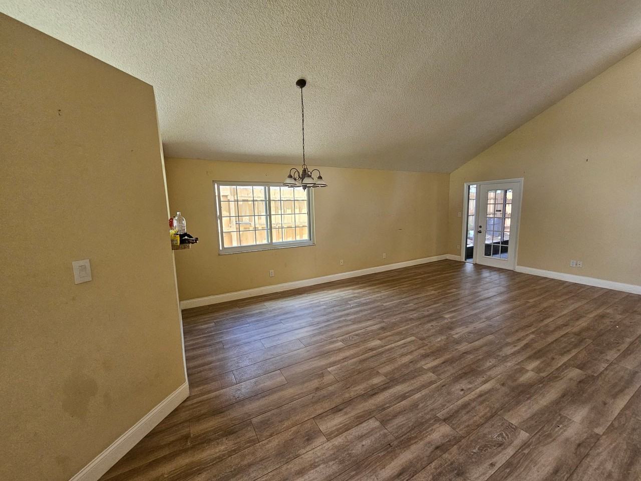 7627 Redwood Country Rd - Photo 6 of 10