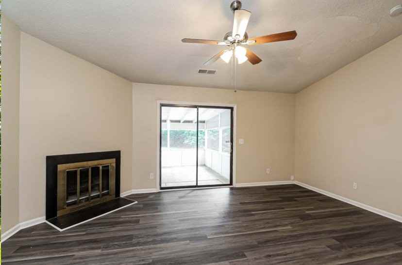 5936 Loch Arbor Ln - Photo 6 of 11