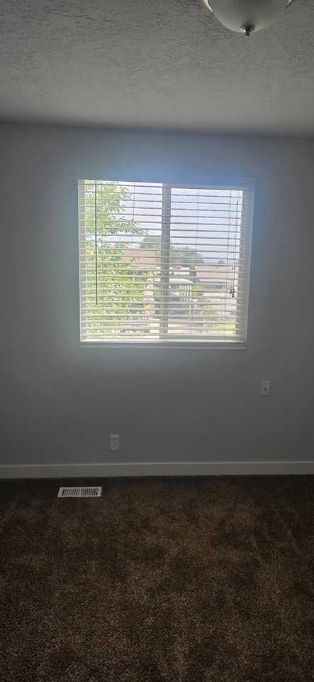3867 W Burgess Rd - Photo 3 of 5