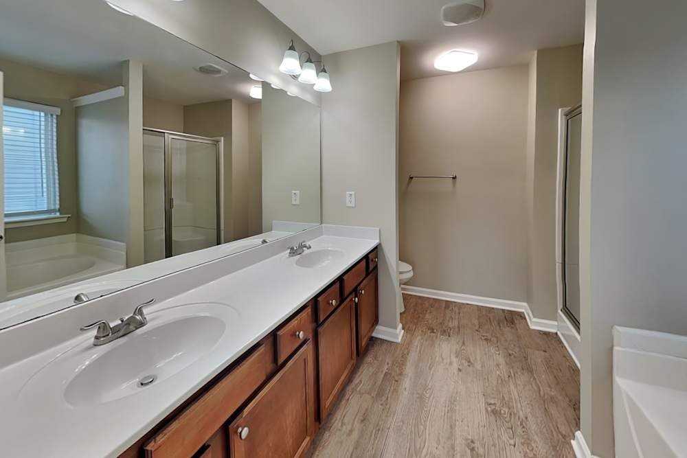 935 Donington Cir - Photo 4 of 9