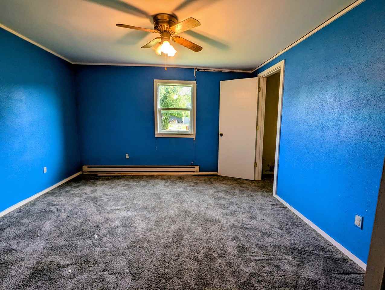 612 N Cherry St - Photo 2 of 11