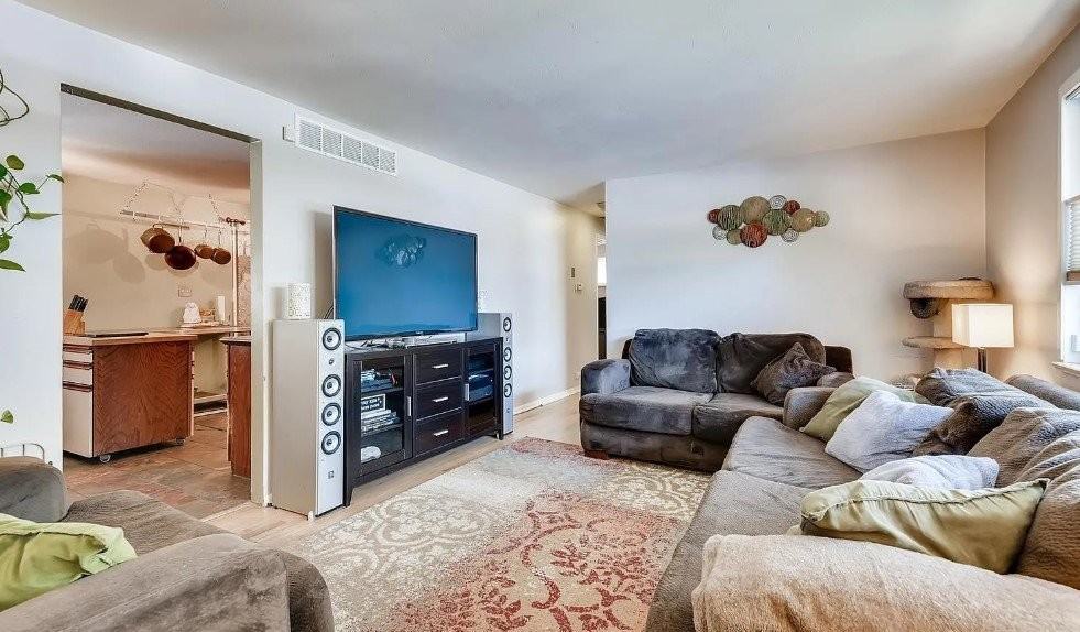 8292 Depew Way - Photo 2 of 12