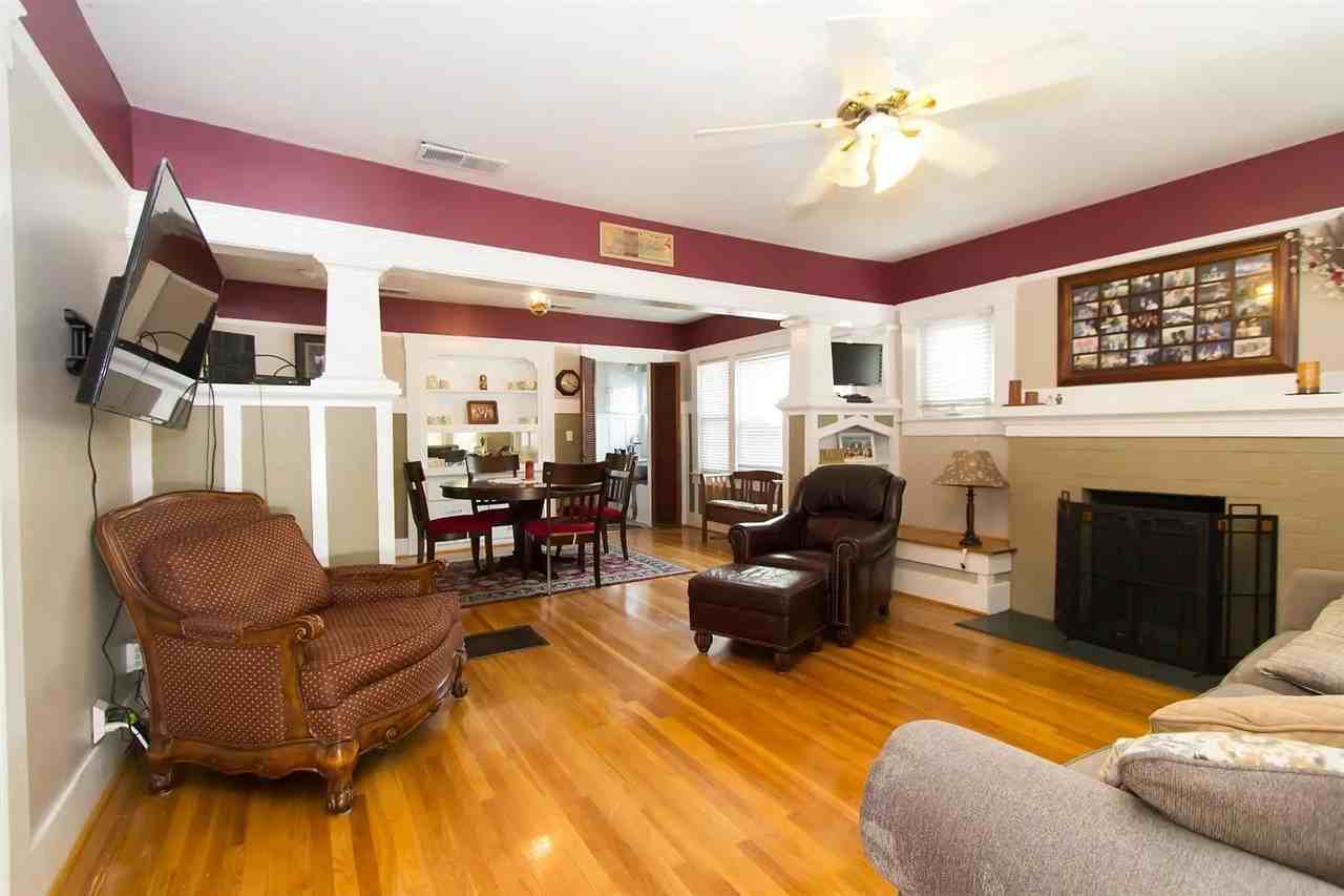 1358 N Glenn Ave - Photo 2 of 17