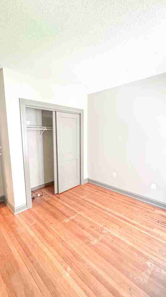 926 Asylum Ave #1 - Photo 6 of 8