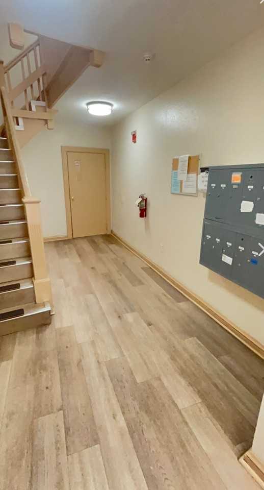926 Asylum Ave #1 - Photo 7 of 8
