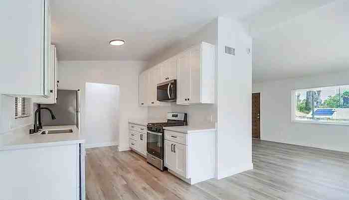 128 Ernestway St #NA - Photo 2 of 4