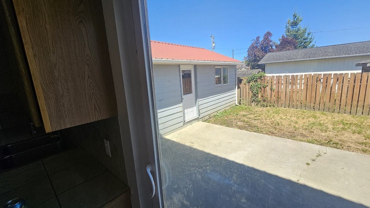 302 S 10th St #NA - Photo 6 of 14
