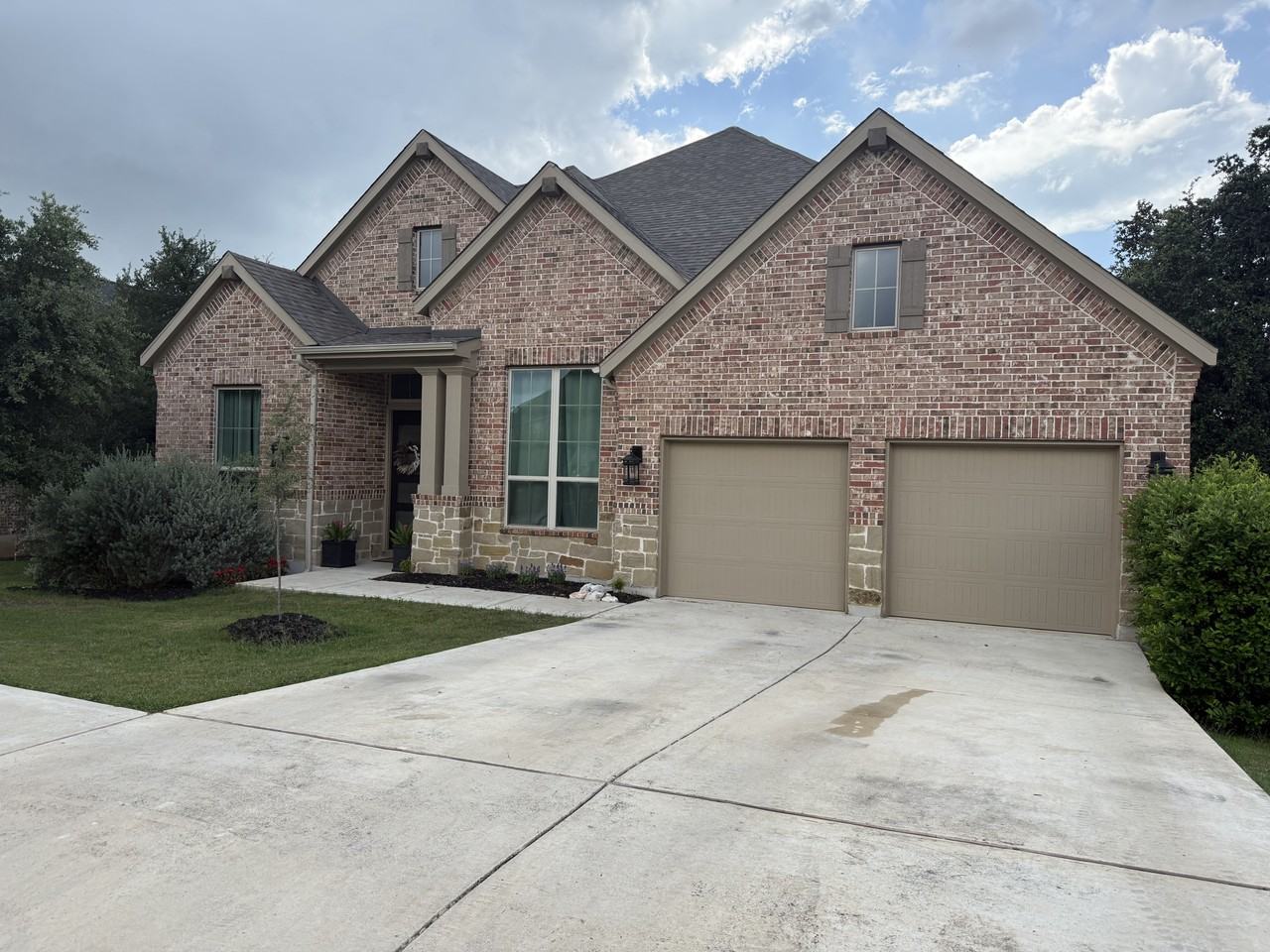 120 Quiet Oak Rd #NA - Photo 2 of 43