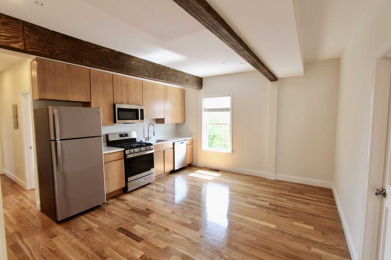 12 Greenwood Pl #1