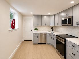 3225 Chestnut St Ne #NA - Photo 1 of 1