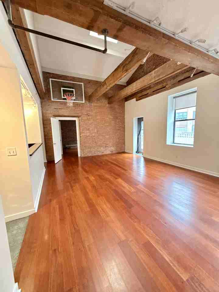 83 Washington St #2K