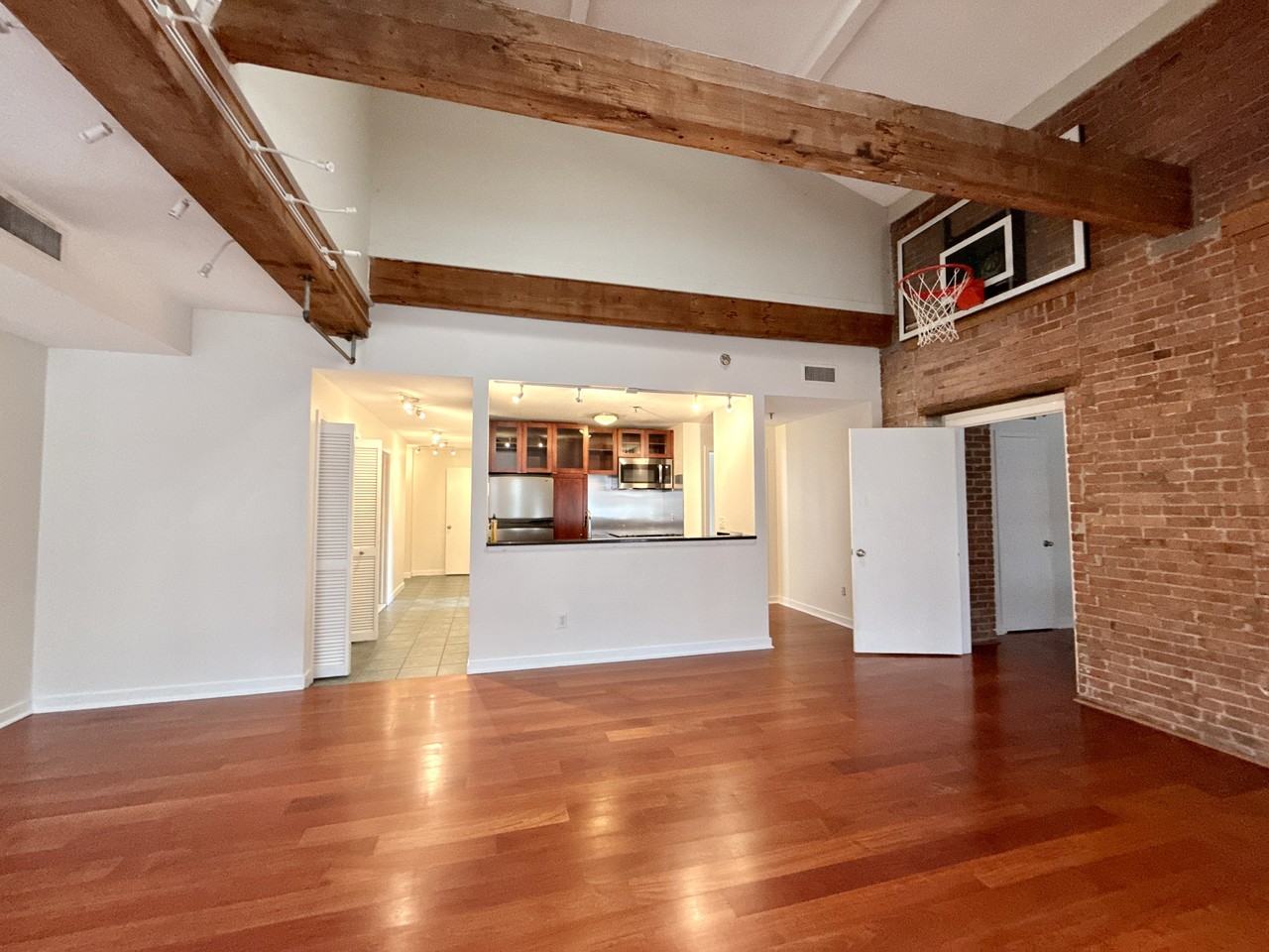 83 Washington St #2K - Photo 2 of 10