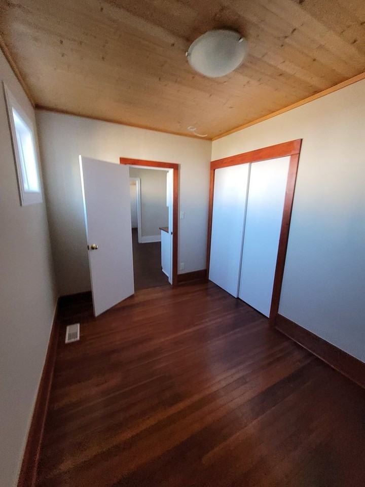 1182 Henry Ford Centre Dr - Photo 5 of 7